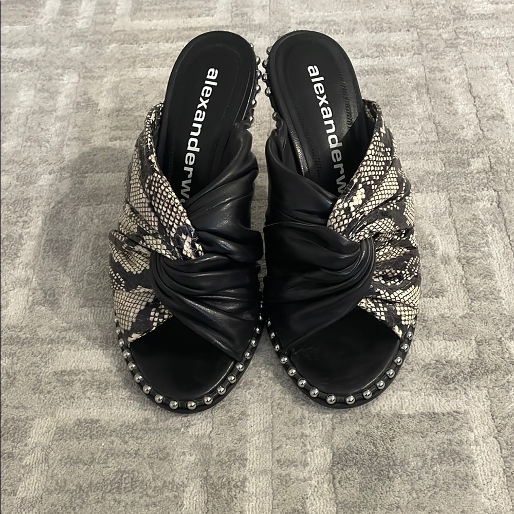 Alexander Wang Black heels with snakeskin detail